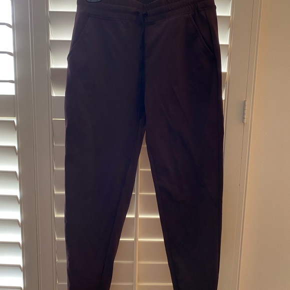 Never worn purple sweatpants with fleece lining - Picture 2 of 10